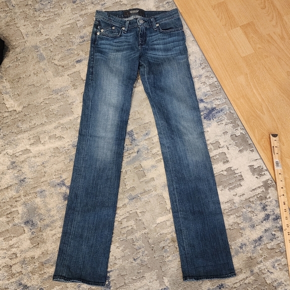 Rock & Republic Stella straight jeans. Embellished pockets. Women's size 26 - Picture 8 of 16